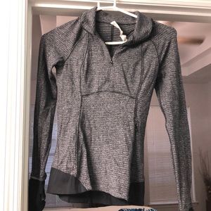 Lululemon long sleeve shirt size 2